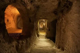 Kapadokya yeraltı şehirleri tüneli