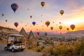 Gün Doğumunda Balonlar, Öğlene Doğru Minik Elektrikli Arabalar